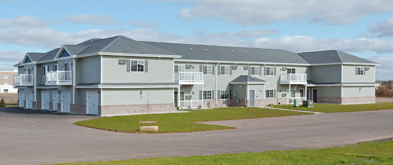 Fox Crossing Estates Apartments for Rent in Fox Lake, Wisconsin